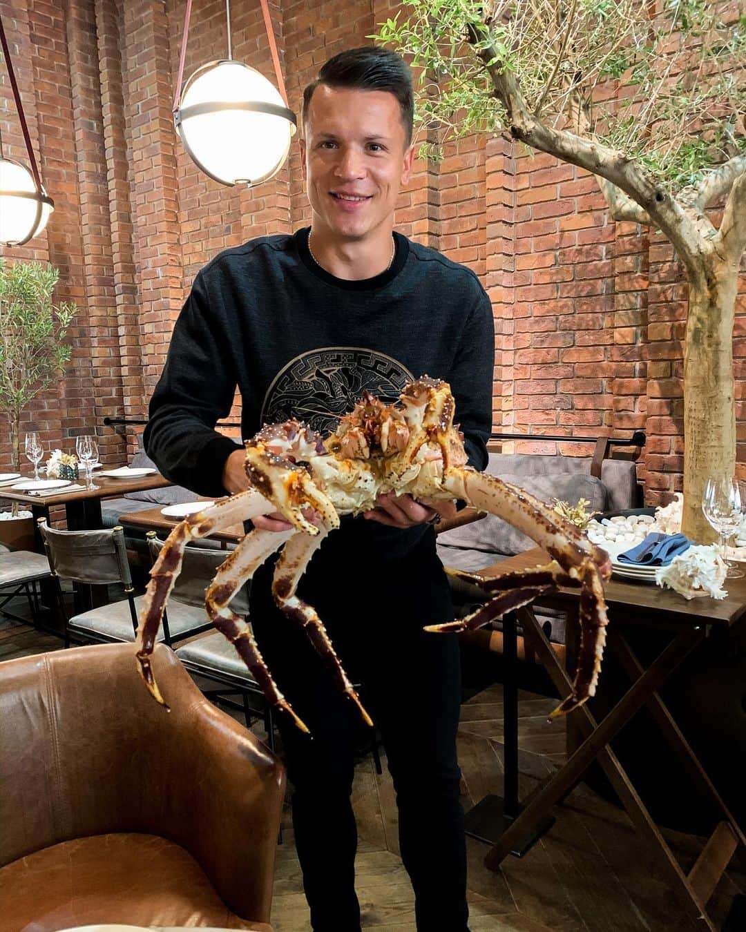 のインスタグラム：「🦀приятно «БЫЛО ☝🏻» познакомиться🍽 🤪」