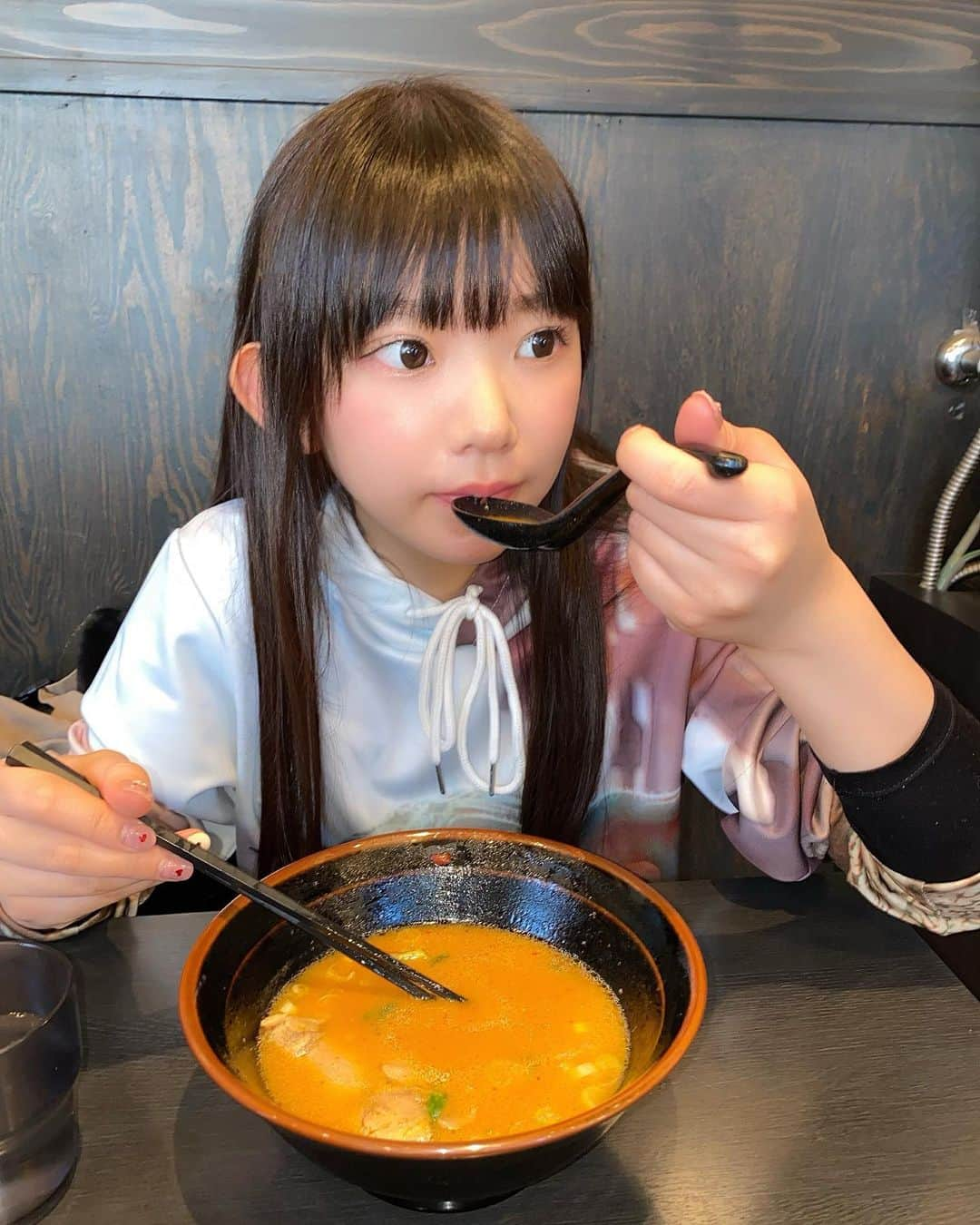 長澤茉里奈さんのインスタグラム写真 - (長澤茉里奈Instagram)「ラーメンは世界を救う」1月14日 22時27分 - marinanagasawa1008