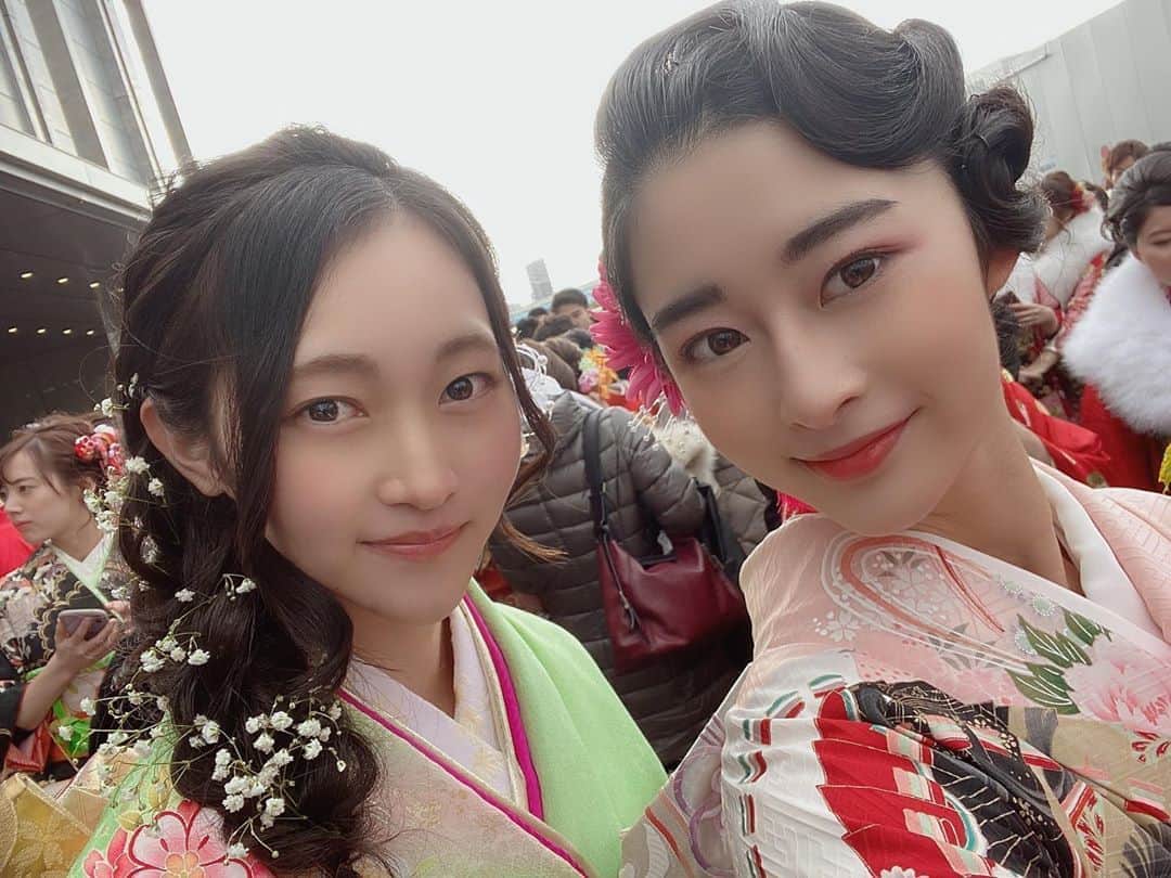 西山なずなのインスタグラム：「#成人式　#西山なずな 友達いっぱい会えました〜💓」