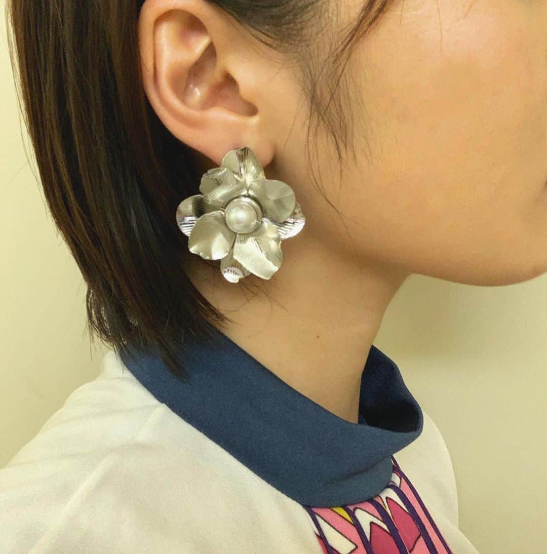 工藤遥さんのインスタグラム写真 - (工藤遥Instagram)「👂🏻🌸 ショートにすると、大きめがつけたくなります。 #earrings」1月14日 22時40分 - haruka_kudo.official