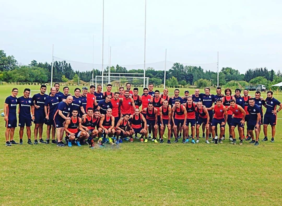 ゴンサロ・ロドリゲスのインスタグラム：「#pretemporada2020⚽️ 🔵🔴#sanlorenzo」