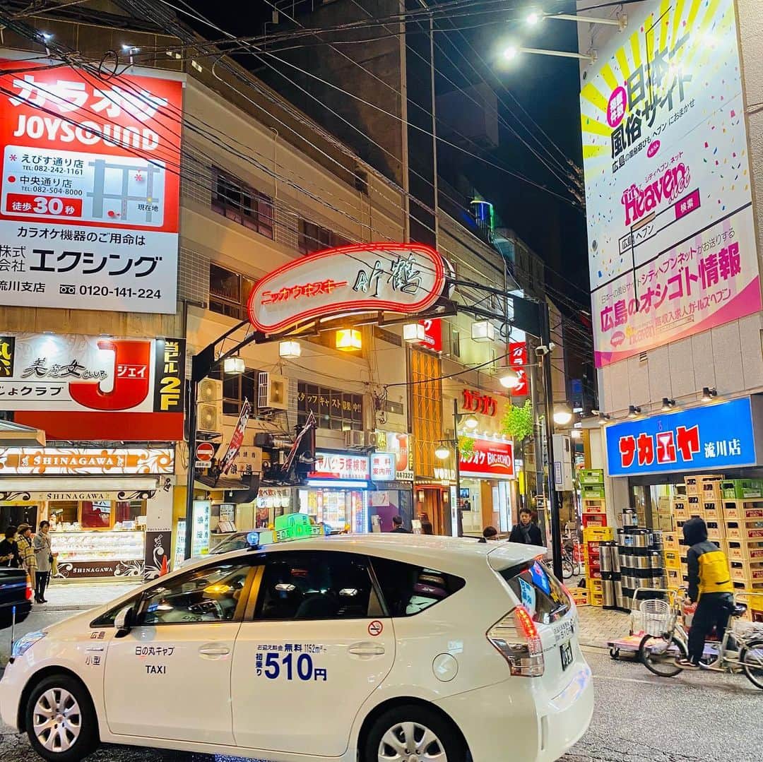 水元秀二郎さんのインスタグラム写真 - (水元秀二郎Instagram)「広島の夜‼️広島の夜の帝王、浦さんと仲間の社長さん達で広島の街を徘徊。 撮影前に景気付けと、新年会兼ねて浦さんが広島おいでくださいと誘ってくれて、本当にいつもありがとうございます‼️フグにシャブシャブ最高でした。 #水元秀二郎#広島#広島の帝王#浦秀晃#豪傑#（株）朝青#流川#広島#夜の街#繁華街#感謝」1月15日 1時09分 - gangsta.hidejiro