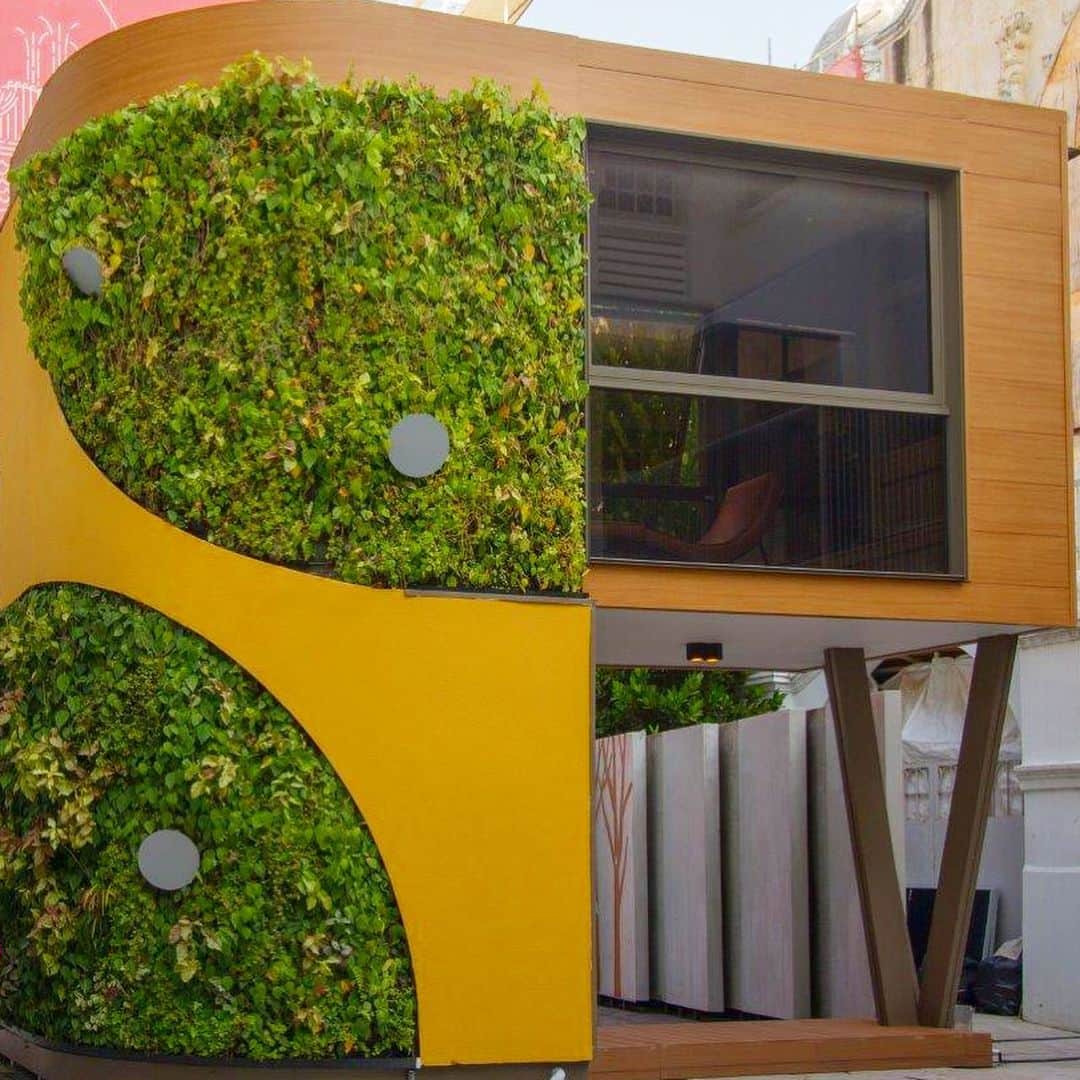 のインスタグラム：「'Monomer', a lightweight modular house featured at @sgnightfest, is easily transportable and deployable - representing the future of buildings. Envisioned by architecture studio @adlab_sg, it uses 3M™ DI-NOC™ Architectural Finishes and 3M™ Reflective Graphic Films. Link in bio to learn more. #sgnightfest #3Mwraps #improvinglives #sustainability #tinyhouse」