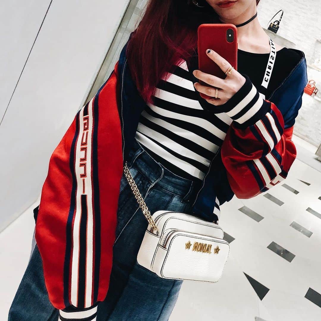 クリスティン・ウェイのインスタグラム：「A random day outfit #cwfashion #gucci #menswear #dior #christinewei #クリスティンウェイ #eismag」