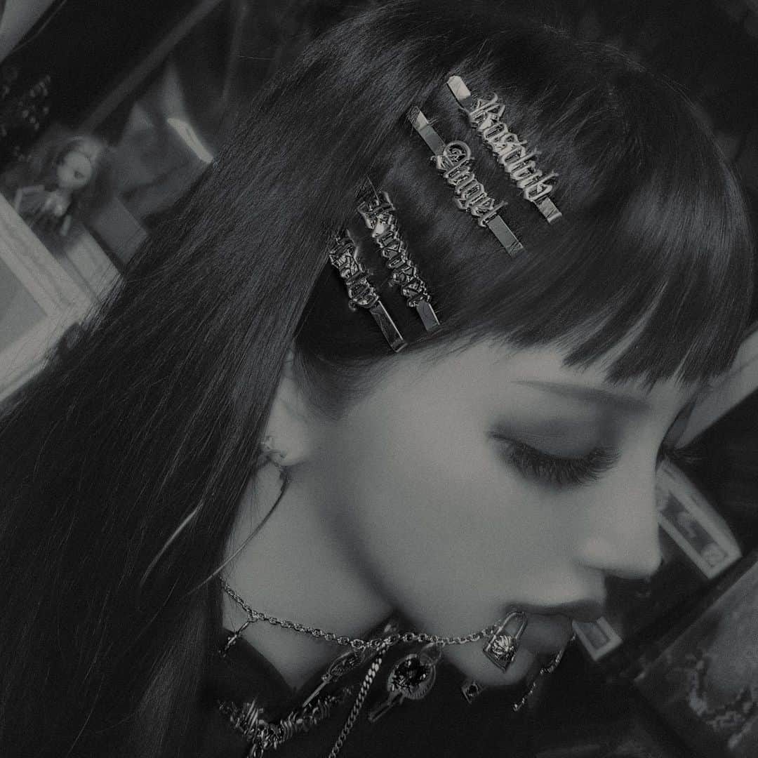chiiiiiのインスタグラム：「🗝🔒📎🖤 またまたRKの新作が可愛いんだよ お気に入りが増えてく... produce by @_motoshige_kanai_  @rosenkreuz_official ❤︎❤︎」