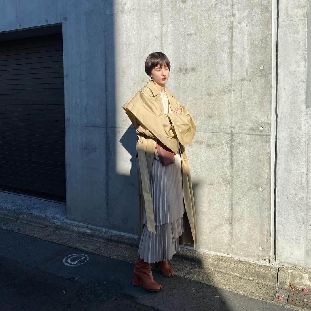 松本恵奈さんのインスタグラム写真 - (松本恵奈Instagram)「20ss新作のプリーツスカート。 綺麗な色味でどんな色にもスッと馴染んでくれます◎ #clane #20ss」1月15日 13時36分 - ena1123