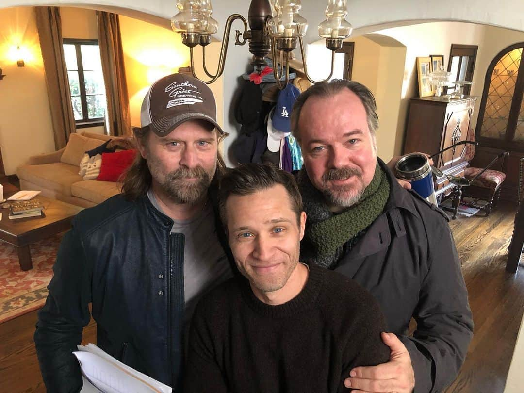 シーマス・デヴァーさんのインスタグラム写真 - (シーマス・デヴァーInstagram)「My talented brothers for the week. Come see @nagdoggie @jeffreynordling and myself on Friday and Saturday read a new play by Matthew Doherty. Apparently I didn’t get any of that height from Mom and Dad.  Link in bio.」1月15日 6時16分 - seamuspatrickdever