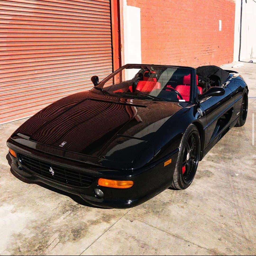CarsWithoutLimitsさんのインスタグラム写真 - (CarsWithoutLimitsInstagram)「What’s your choice ?? Ferrari 355 Spider GTS DeTomaso Pantera  @mralexmanos Classic Car Finder #carswithoutlimits」1月15日 6時22分 - carswithoutlimits