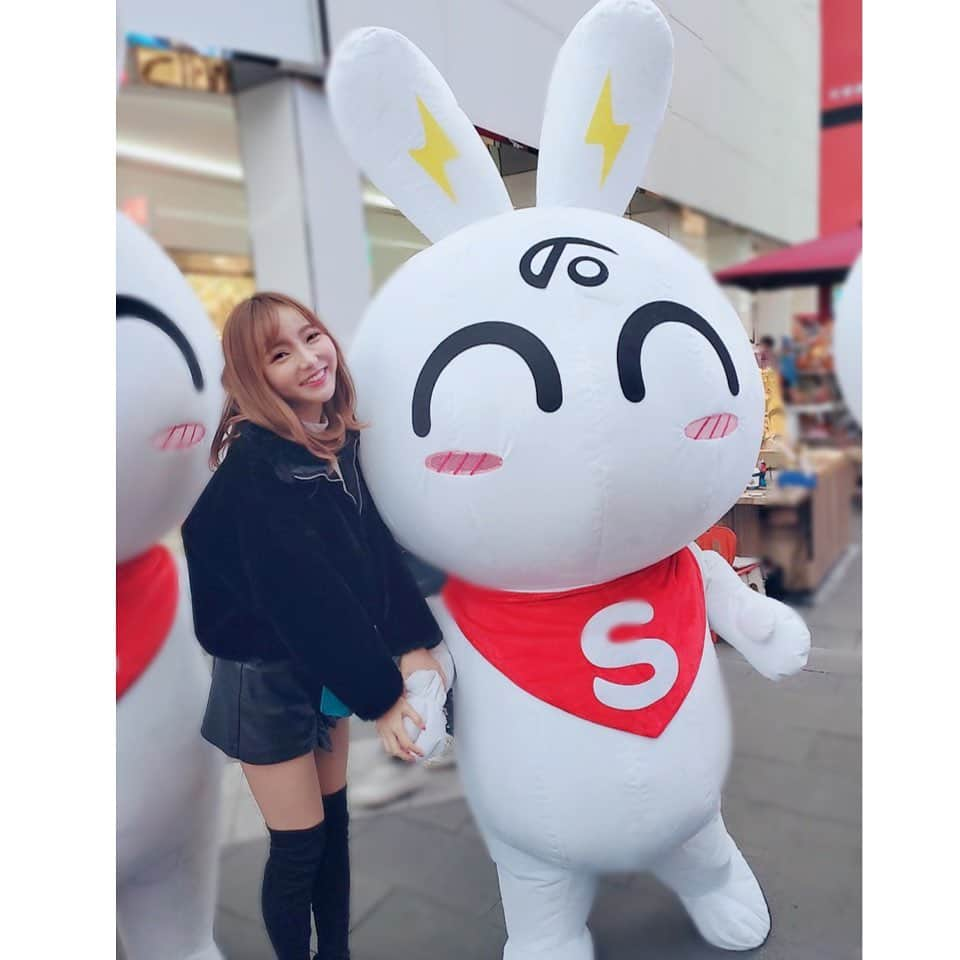 輝月あんりさんのインスタグラム写真 - (輝月あんりInstagram)「有很多兔子🐰❣️🐰❣️🐰❣️ #西門町 #台北 #台灣 #🇹🇼 #留学生活  #毎日が発見  #大人の語学留学」1月15日 7時20分 - anri_204_xx