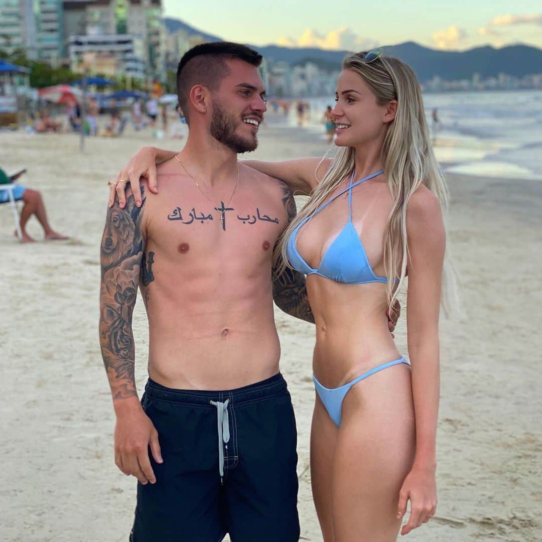 ナタンのインスタグラム：「Amor ❤️👸🏼」