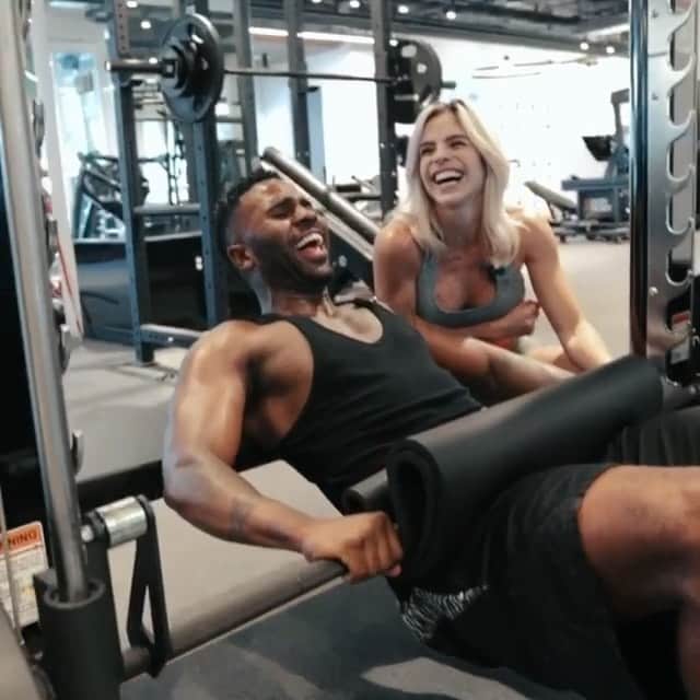 ジェイソン・デルーロのインスタグラム：「😂😂 @michelle_lewin」