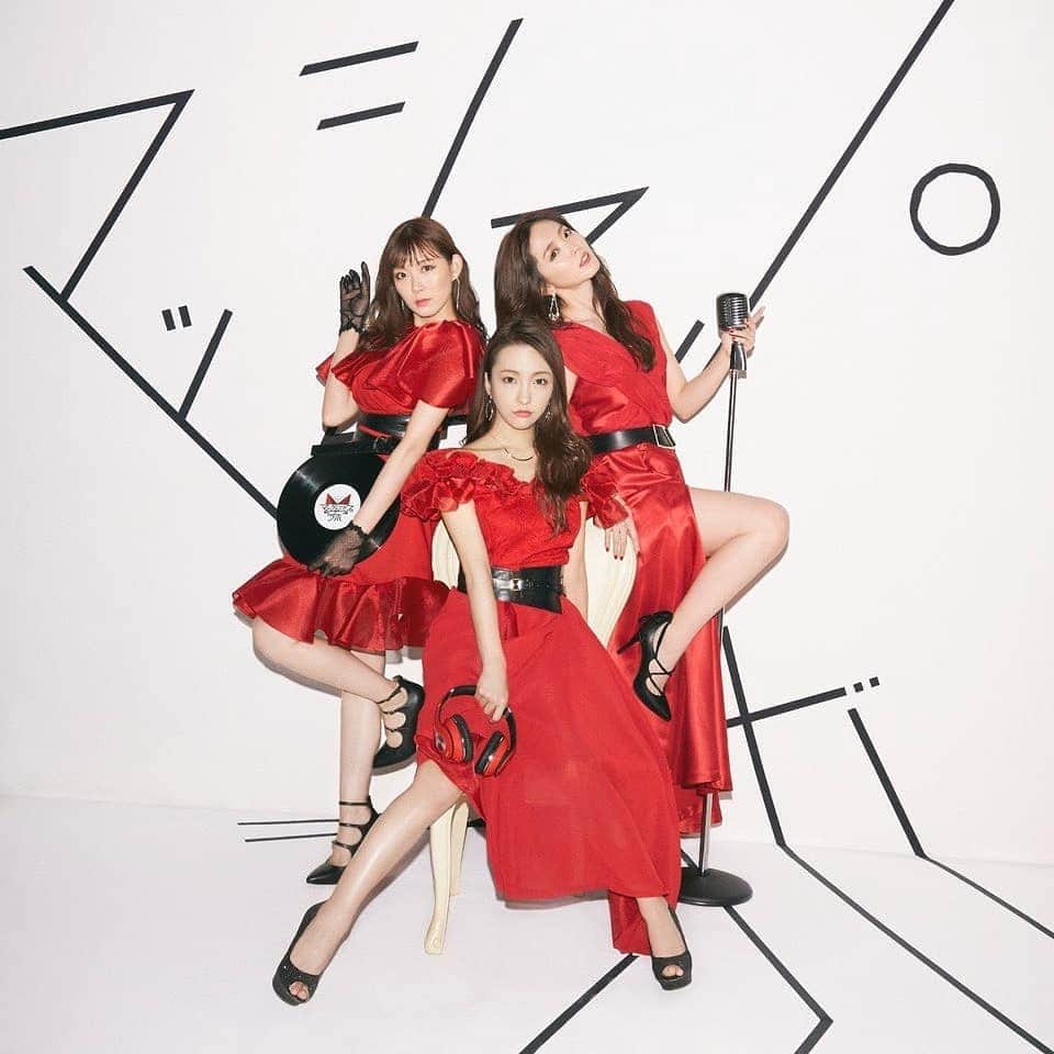 板野友美 ファンアカウントのインスタグラム：「MO-BLOW presents Mash Up Labo will be held.  1% choreography and 1st live performance  The event is directed by director MASAO.  March 20 (Friday / Holiday) 16: 00/17: 00  KT Zepp Yokohama  From 15:00 on Wednesday, January 15, 2020  Pre-order reservation for fan club member tickets has started!  https://t.co/tBI7x6lCcq https://t.co/LNV6EDZquP #tomochin #tomomi #itano #itanotomomi #itanotomomifansina #teamtomo #artist #models #singing」