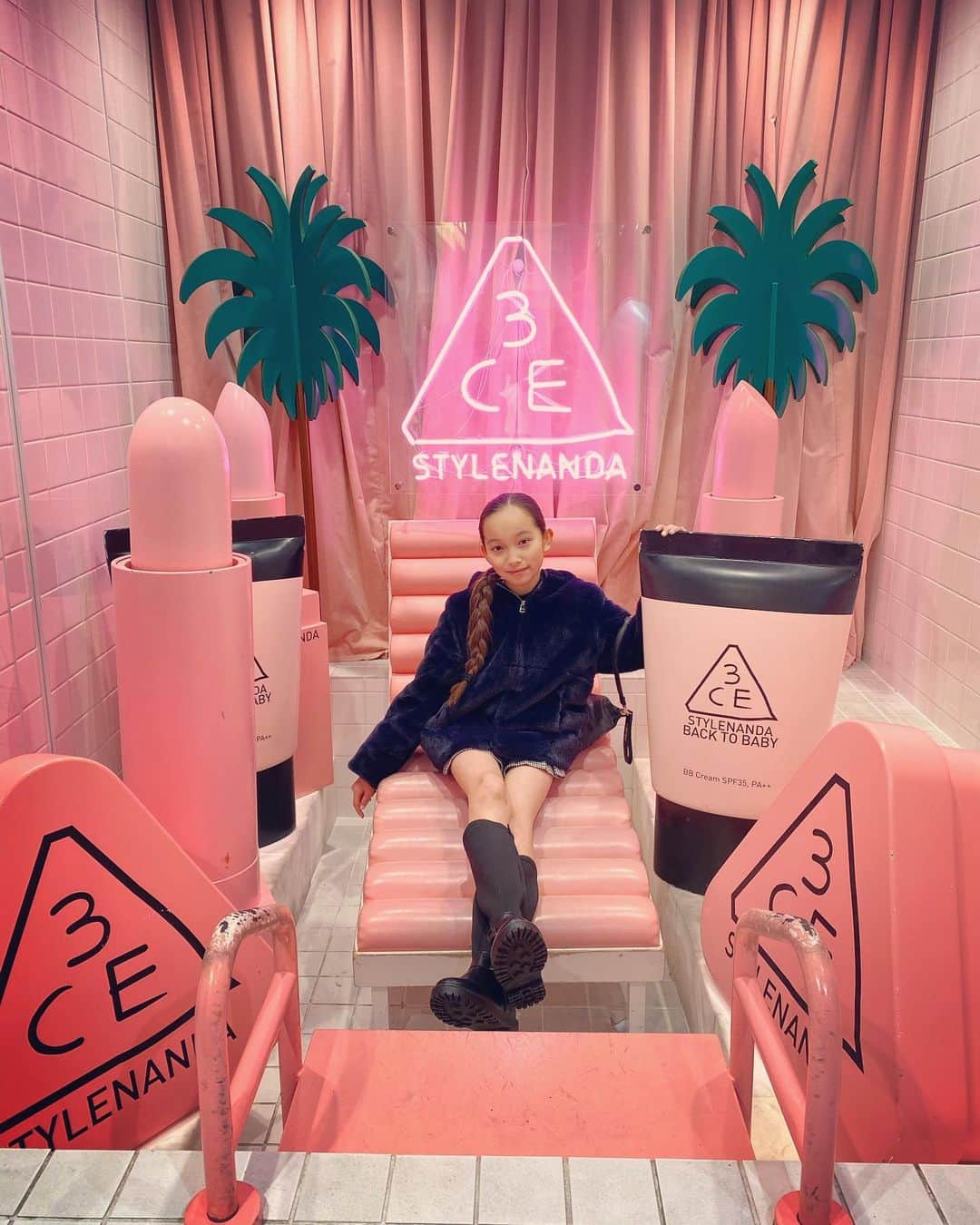 上妻美咲のインスタグラム：「原宿も満喫できました🤪❤️ #misaki #model #tokyo #原宿竹下通り #スカウト #チーズハットグ #お買い物 #メイク」