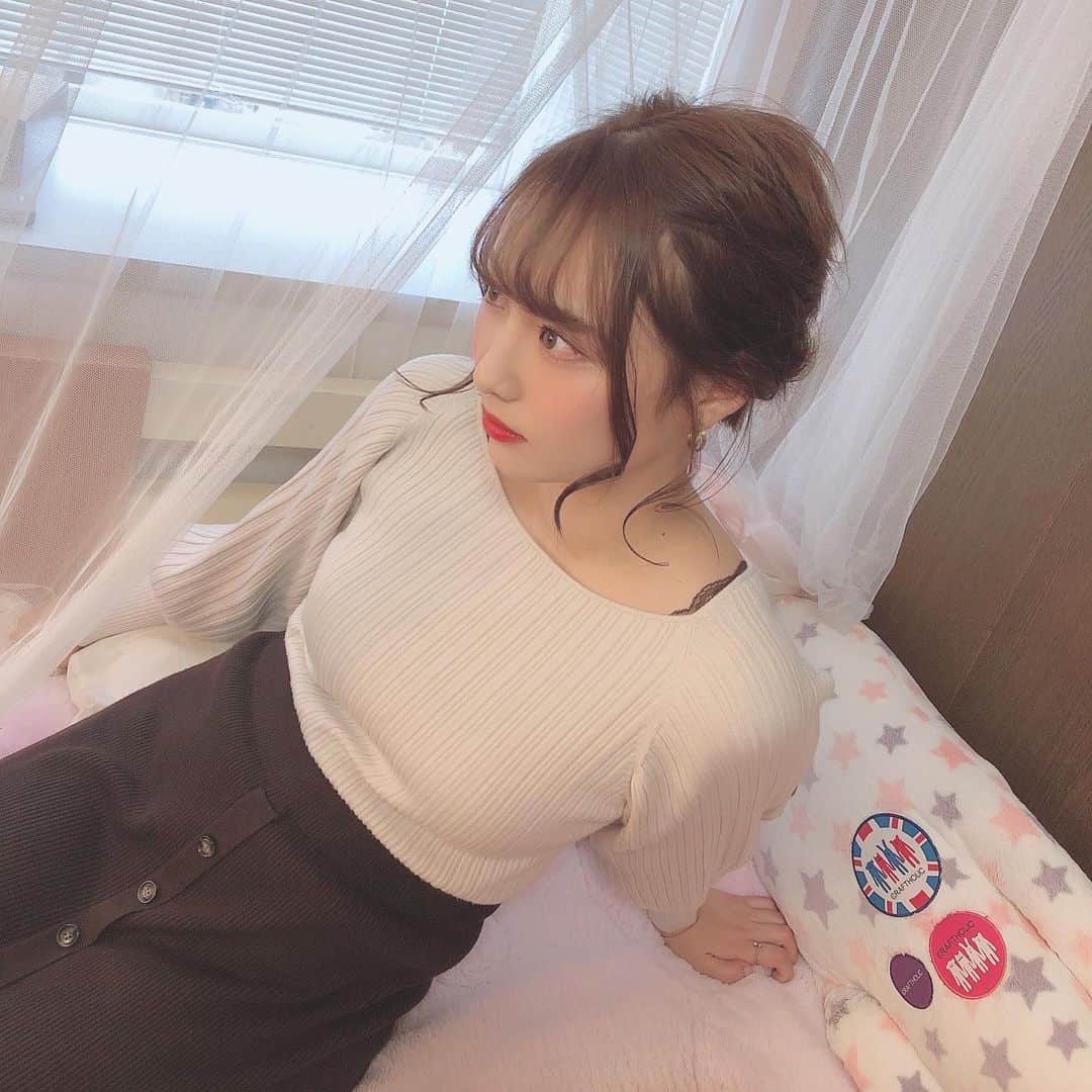 中道詩織のインスタグラム：「🍎告知🍎 お久しぶりです〜〜！ 久しぶりの更新になってしまいすみません、、 2019年8月12日に放送されたTEPPENですが、1月19日(日)に再放送が決まりました〜🎹👏🏻 フジテレビ系、16時〜17時25分です！ もしお時間ある方いらっしゃったら是非みてくださいね！☺️❤️ あれからピアノ全く弾いていませんが、久しぶりに弾きたくなりました✌️笑  #teppen  #centforce」