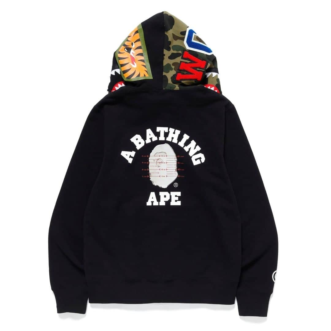 ア ベイシング エイプさんのインスタグラム写真 - (ア ベイシング エイプInstagram)「BAPE®︎ x Pusha-T For this collaboration, Pusha-T and A BATHING APE®︎ will bring four different items which include T-shirts and hoodies featuring the rapper in the style of BABY MILO®︎ and shark hoodies and T-shirts designed by the artists himself. Available on Saturday, January 18th at official BAPE®︎ locations and BAPE.COM . #bape #pushat」1月15日 11時00分 - bape_japan