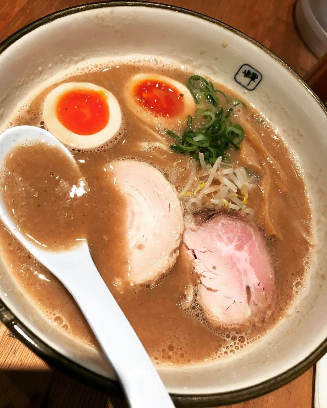 ラリソン彩華のグルメインスタ