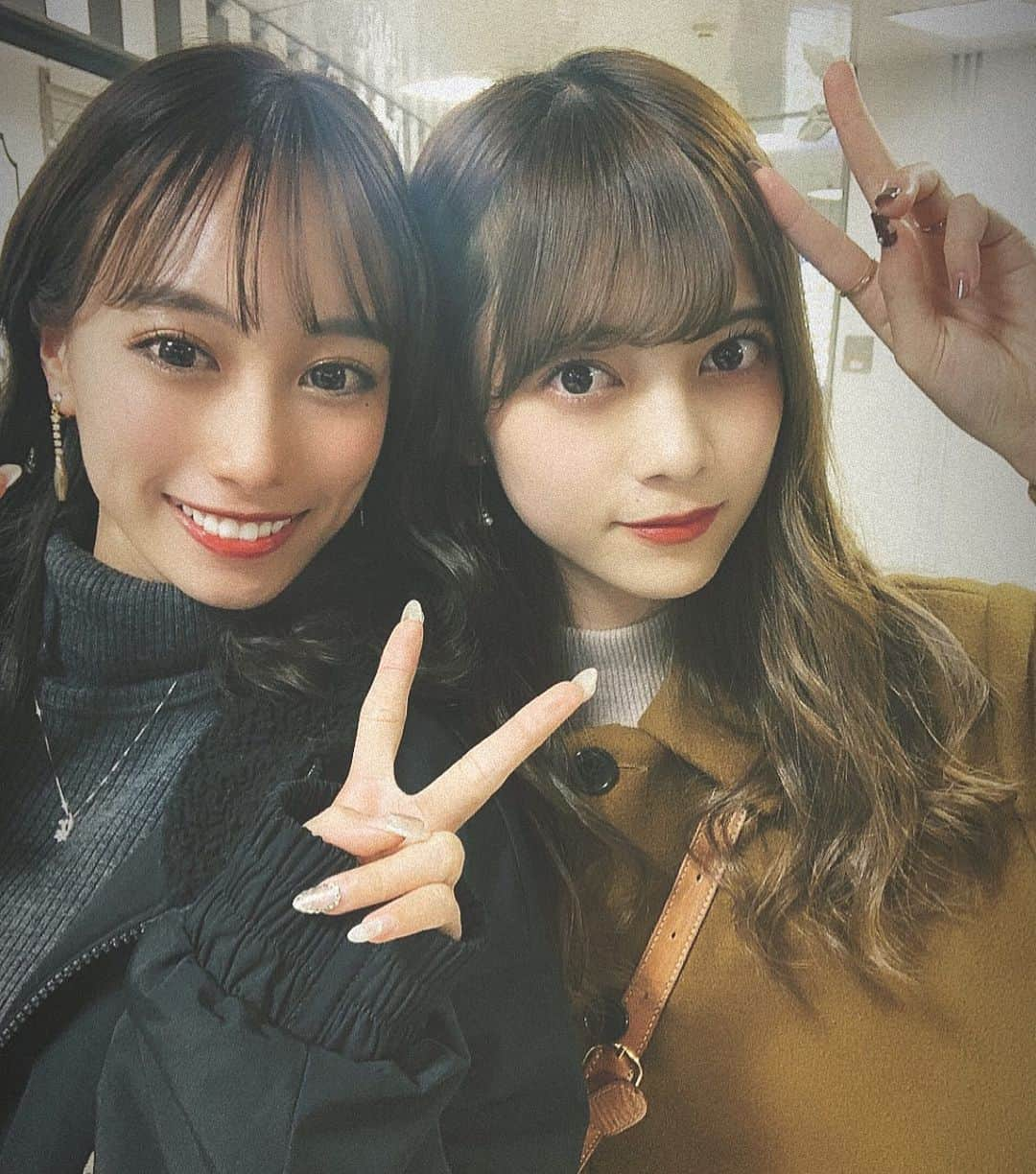 岡島彩花さんのインスタグラム写真 - (岡島彩花Instagram)「・ 今年のミスコンで一番可愛いって 一目惚れしたみくちゃん😉🤞🏻💓 ・ この美貌で19歳🤦🏼‍♀️ 本当にびっくりした！！！ 自分の歳をめっちゃ感じる🥺 ・ こんな美人だからツンツンしてるのかと思ったら、 全然違くて人懐っこくてテンション高くて 本当に可愛くて終始ドキドキしてた🤦🏼‍♀️💓 ・ 次は新大久保行こうね〜🇰🇷 @miss3chuo_2019 ♡♡」1月15日 11時25分 - okajima_ayaka