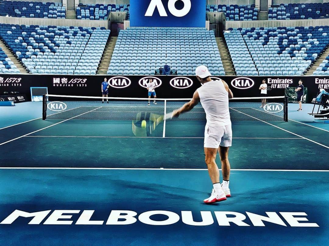 ラファエル・ナダルさんのインスタグラム写真 - (ラファエル・ナダルInstagram)「Getting ready for another @australianopen  #2020 #Melbourne #Tennis #Vamos」1月15日 11時24分 - rafaelnadal