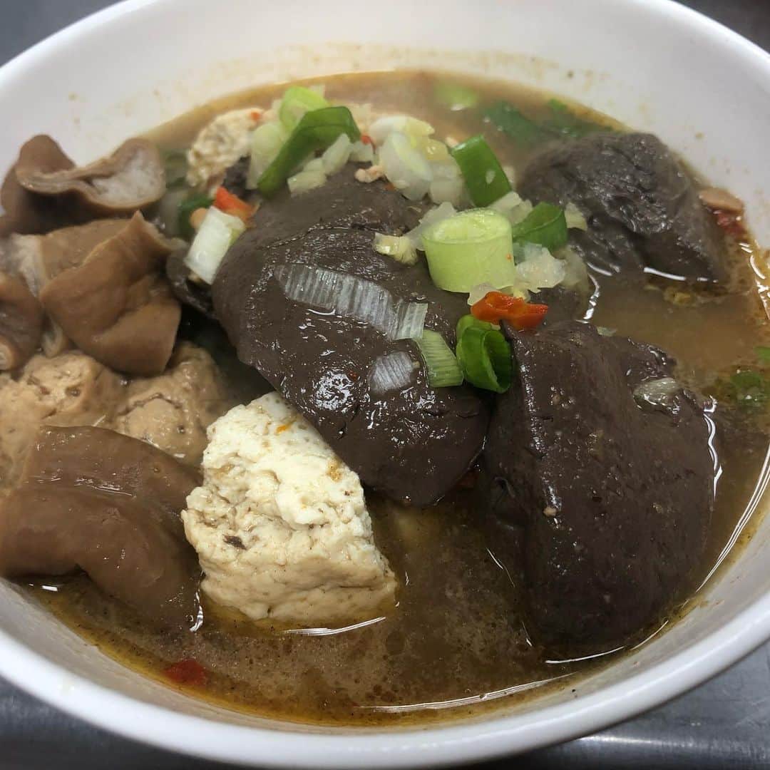 悠以さんのインスタグラム写真 - (悠以Instagram)「#臭豆腐 #1人で食べた 煮込みの方が味はきついですね」1月15日 11時45分 - yui.yuicomp