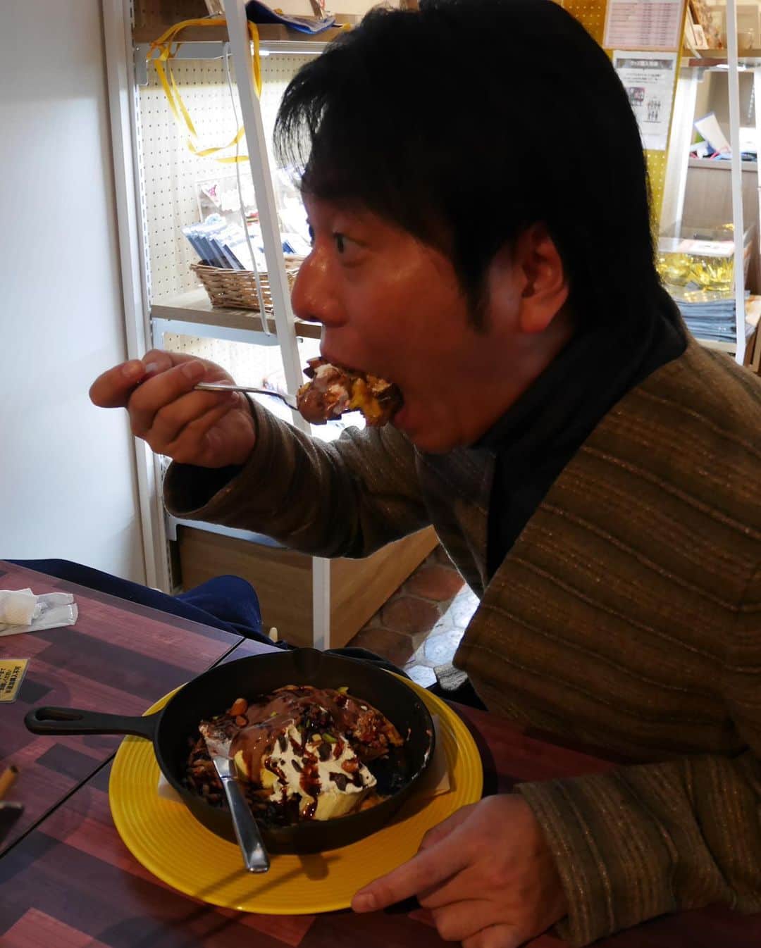 野島健児さんのインスタグラム写真 - (野島健児Instagram)「OMOTESANDO BOX CAFE & SPACE」バナナフィッシュのコラボカフェ第2弾 滑り込みで行ってきた！ お店の世界感で先ずはお腹いっぱい！ ごはんでまたお腹いっぱい！ 指まで美味しかった！ 楽しかったわぁ まだまだ作品は生き続けてる 次は大阪 2020年1月23日(木)～3月1日(日) UMEDA BOX CAFE&SPACE(梅田BOX) 行ってみるべし」1月15日 11時49分 - nojima_kenji