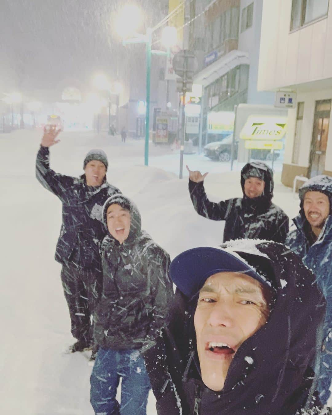 伊勢谷友介さんのインスタグラム写真 - (伊勢谷友介Instagram)「Hi! #otaru #snowboard #customproduce  #capitasnowboards  #deeluxeboots  #unionbindings」1月15日 23時14分 - iseya_yusuke