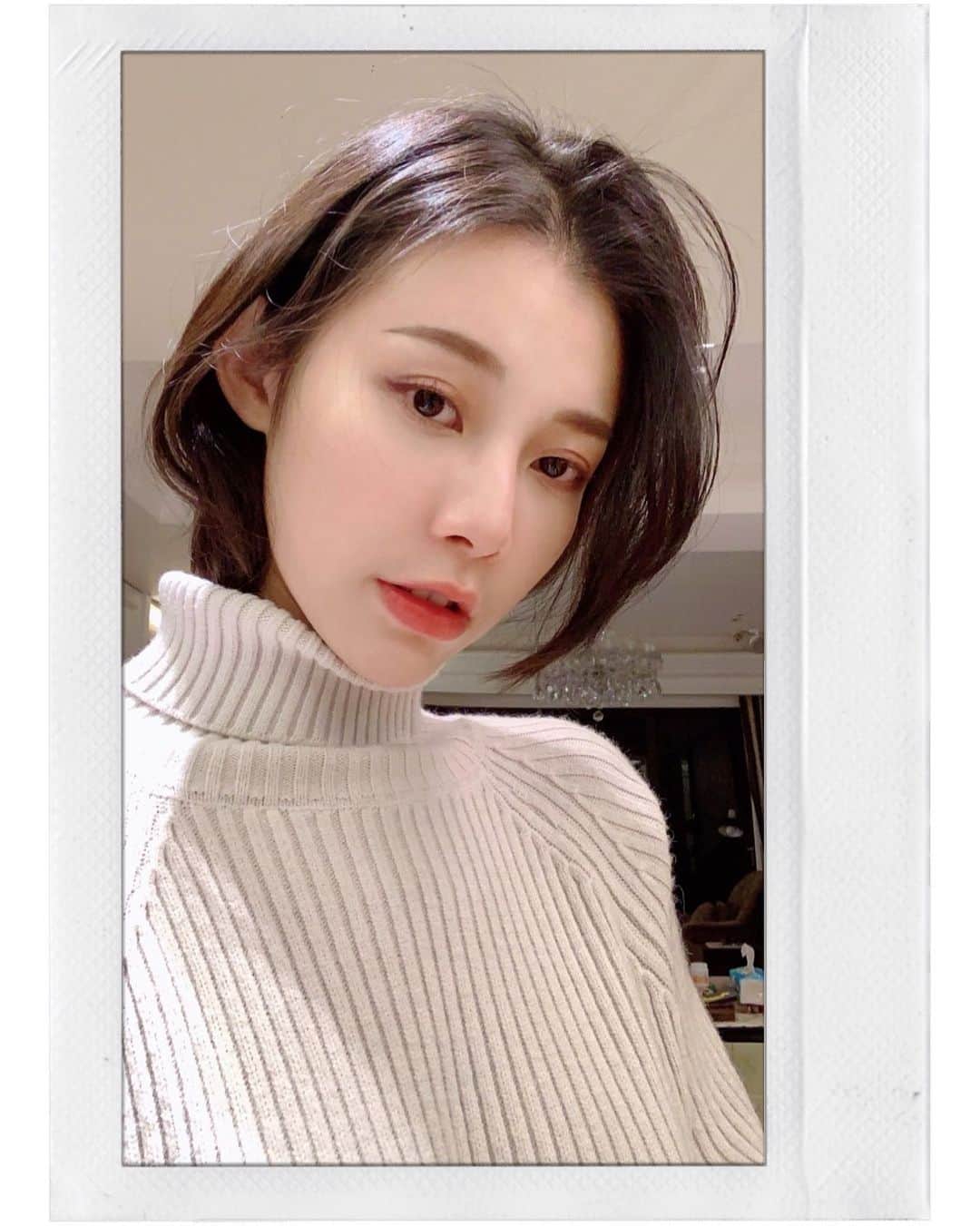 張香香のインスタグラム：「短髮👌🏻？🤣」