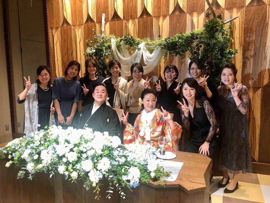 宇都宮絵莉のインスタグラム：「・ 結婚おめでとう💒👰🤵 素敵な時間をありがとう✨ 綺麗やった〜〜」