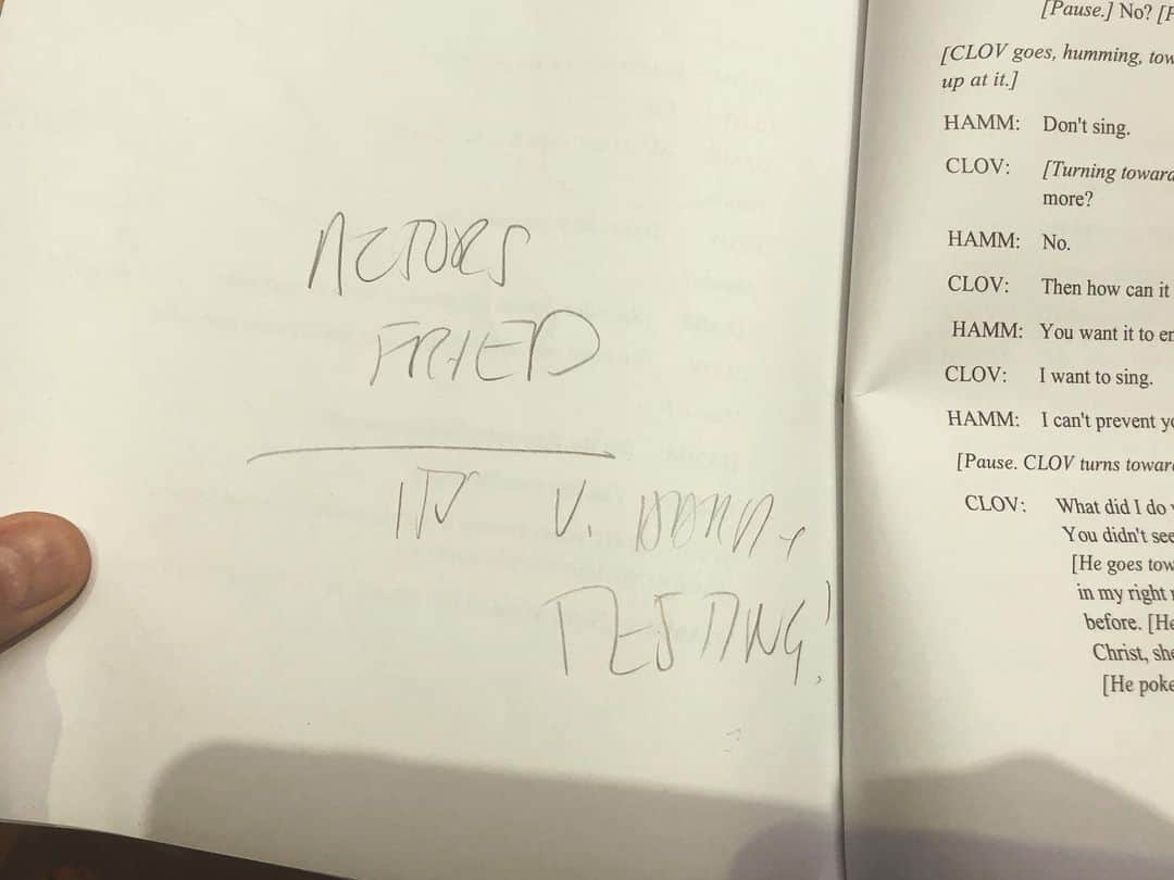 アラン・カミングさんのインスタグラム写真 - (アラン・カミングInstagram)「Actors fried. It’s very hard and testing - written on the director’s script in Endgame rehearsals today! Mr Radcliffe and I concur!」1月15日 23時05分 - alancummingreally