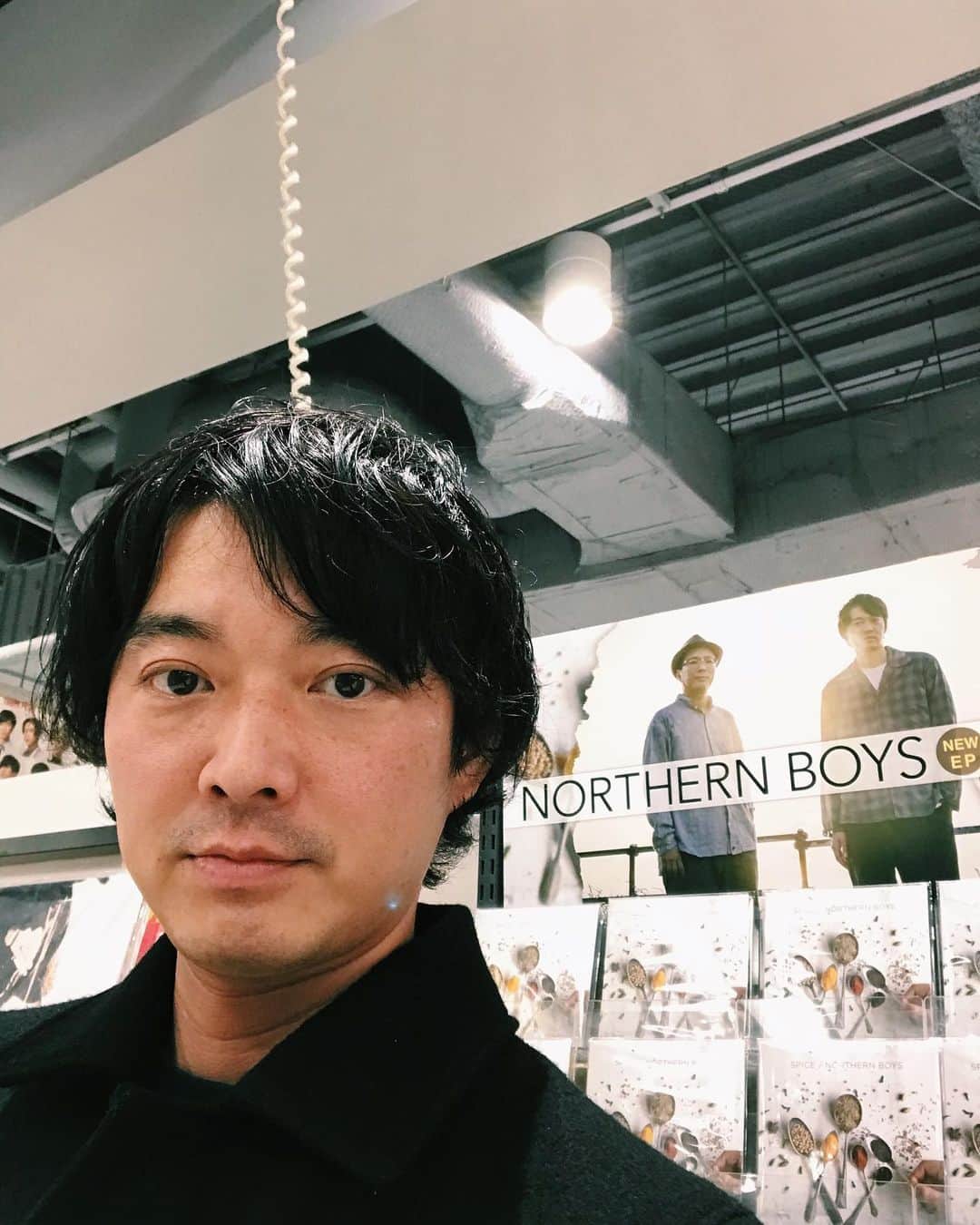 林幸治さんのインスタグラム写真 - (林幸治Instagram)「タワーレコード新宿店さん、大きく展開してくれてて嬉しい！ありがとうございます。感謝！ Northern Boys 2nd EP 「SPICE」 売ってます！ 聴いてね。  #タワーレコード新宿 #ノーザンボーイズ #northernboys」1月15日 16時38分 - tct_koji_hayashi