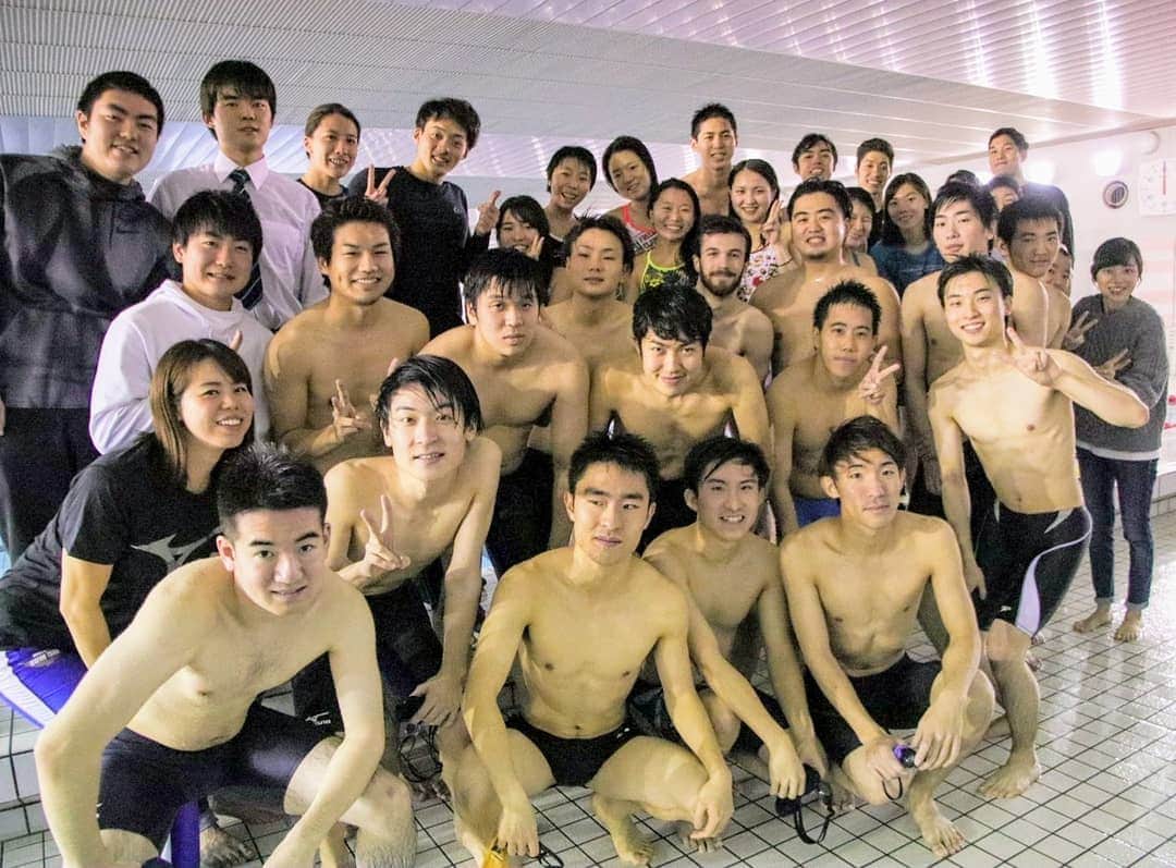 星奈津美のインスタグラム：「. 担当してる水泳授業が本年度も無事に終わりました！すっかり常連の学生のほうが増えてお馴染みのメンバーに😆✨ 授業とってくれたみんなありがとう！ 来年度で私も4年目…4年生です！また4月待ってます🌸（笑） #東洋大学 #水泳授業」