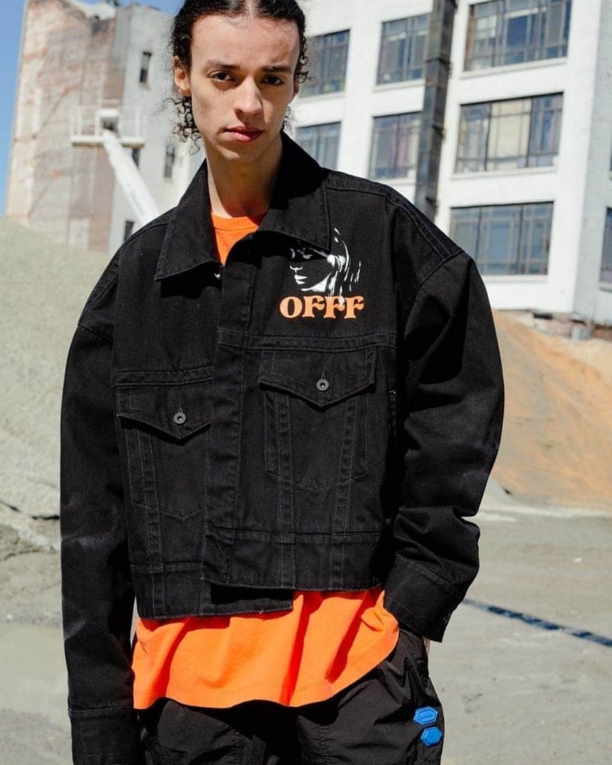 OFF-WHITE C/O VIRGIL ABLOHさんのインスタグラム写真 - (OFF-WHITE C/O VIRGIL ABLOHInstagram)「fw19 men's Off-White™ collection now available online at off---white.com and in selected stores worldwide」1月15日 17時00分 - off____white