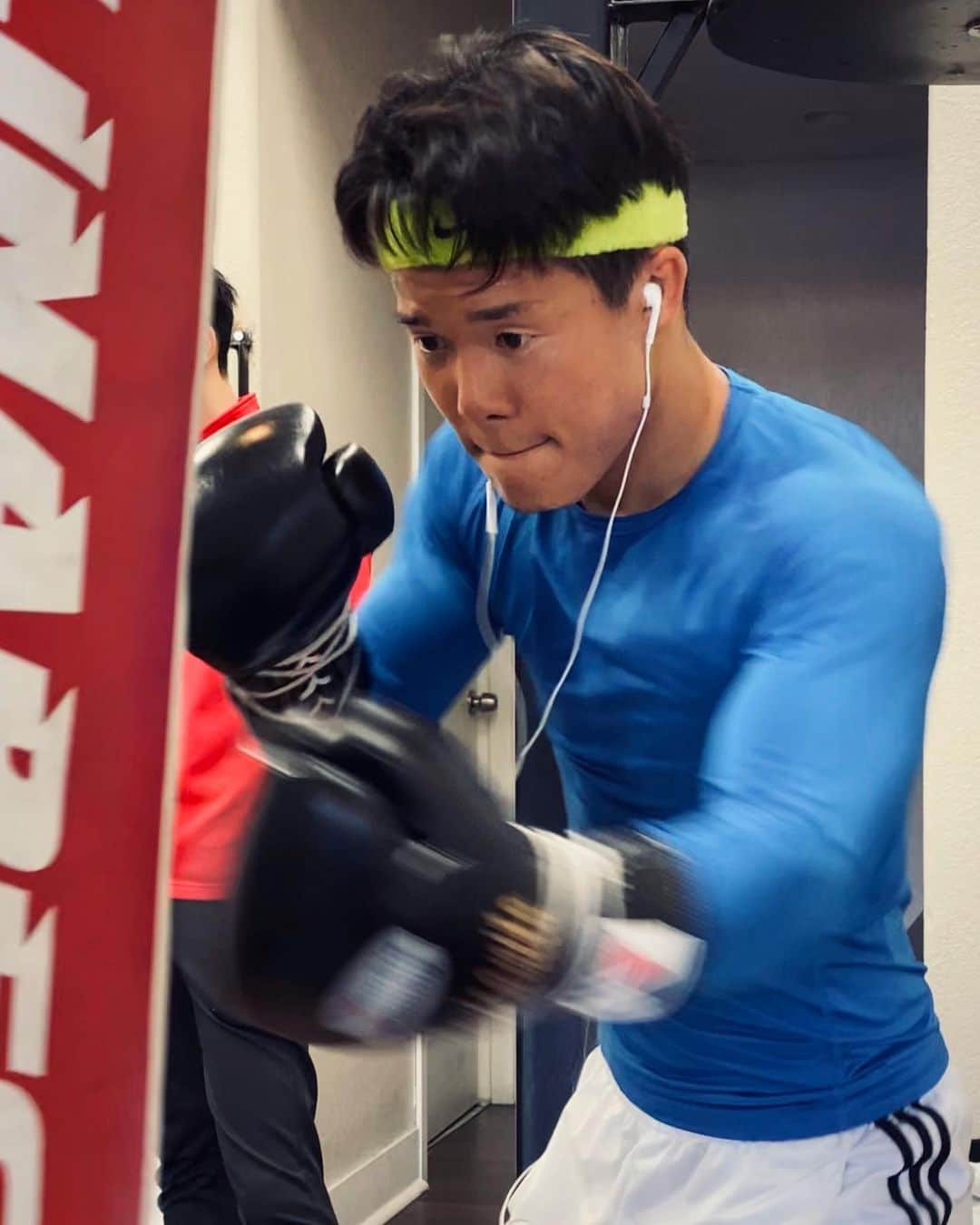 虎牙光揮さんのインスタグラム写真 - (虎牙光揮Instagram)「良いトレーニング出来てます‼️ in #LasVegas @tomokikameda  #TomokiKameda #亀田和毅 #ラスベガス #ボクシング #Boxing #training #WBO #WBC #WorldChampion」1月15日 17時15分 - mickeykoga