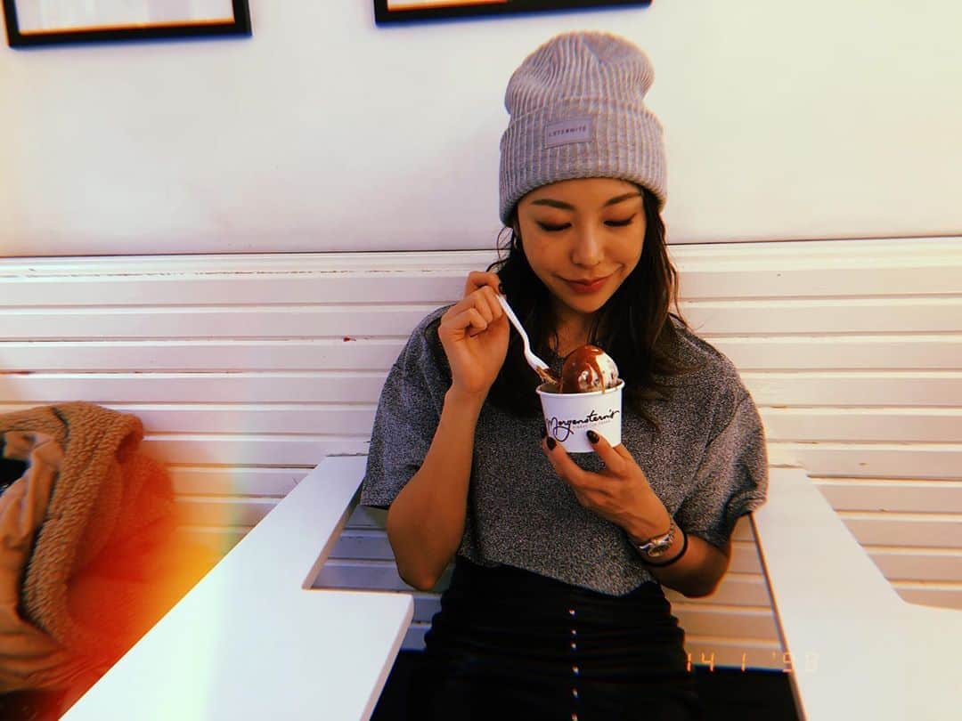 池田ゆりのインスタグラム：「すてきな場所を自分の目でみて感じる﻿ そんな瞬間が増えたらいいな☺️﻿ ﻿ ﻿ #ny #travel #landscape #view #sightseeing #happy #smile # #fitness #protein #beauty #bodymake #instagood #todaystraining #gym #style」