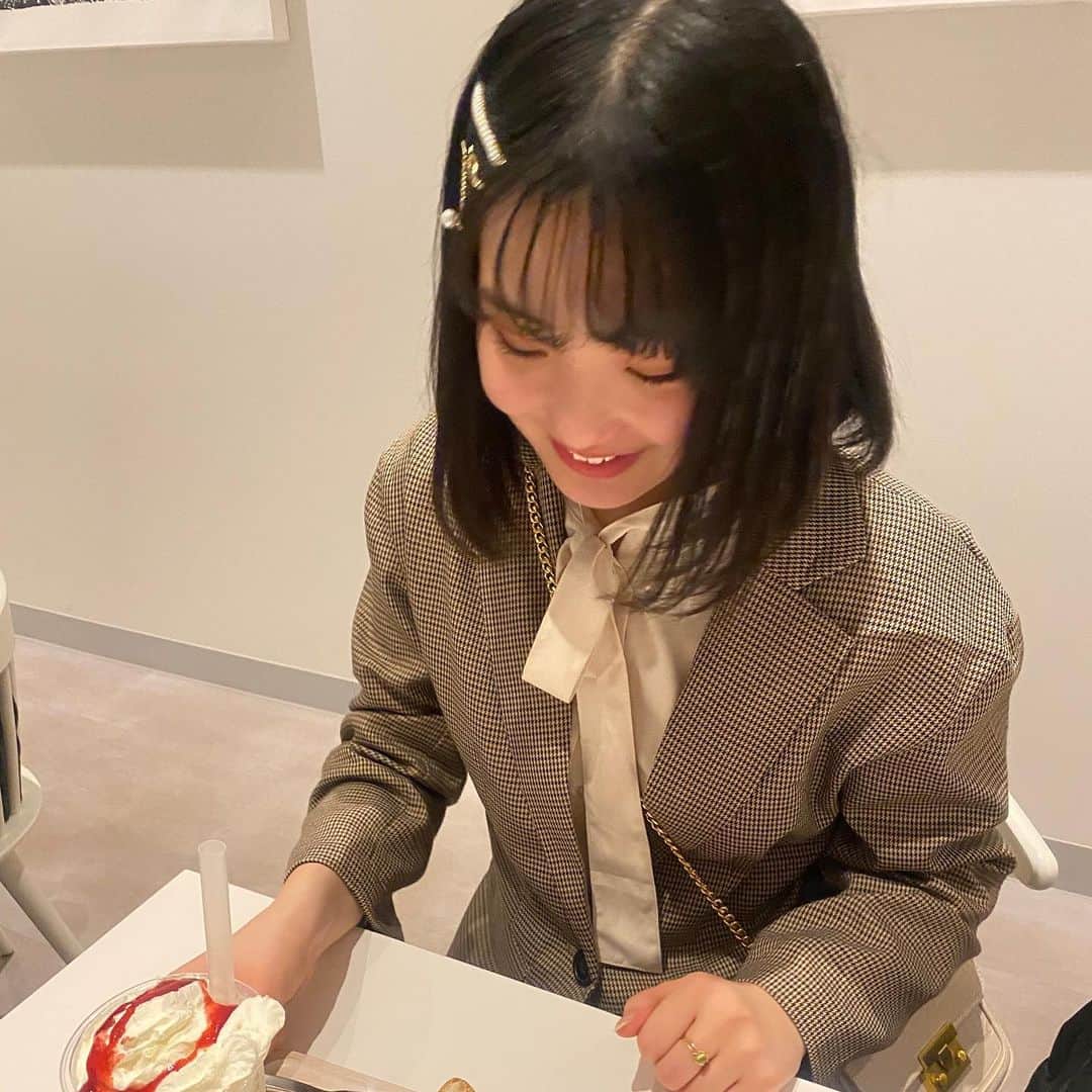 白井杏奈のインスタグラム：「・ THE女の子になりたい👱🏻‍♀️💄💍 ・ 今は3割だけ女の子って感じ。。。」