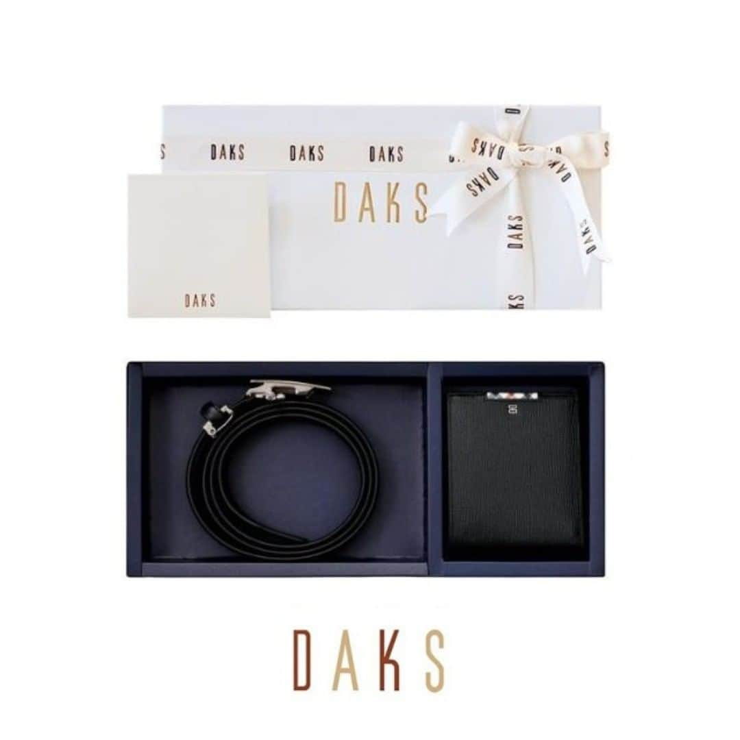 DAKS Koreaさんのインスタグラム写真 - (DAKS KoreaInstagram)「MD’S PICK 가장 많은 사랑을 받은 지갑과 벨트 구성의 기프트세트. 체크 배색의 클래식한 반지갑과 소가죽 소재의 고급진 벨트로 다가오는 설날 정성 가득한 선물로 마음을 전하세요. _ #DBWA0E979BK _ #닥스 #닥스코리아 #닥스엑세서리 #DAKS #DAKSACCESSORIES #Lfmall #DAKSGIFT #닥스선물세트 #닥스기프트세트 #닥스지갑 #닥스반지갑 #남자지갑 #닥스벨트 #남자벨트 #남자지갑추천 #남자벨트추천 #남자선물추천 #설날선물」1月15日 17時46分 - dakskorea_accessories