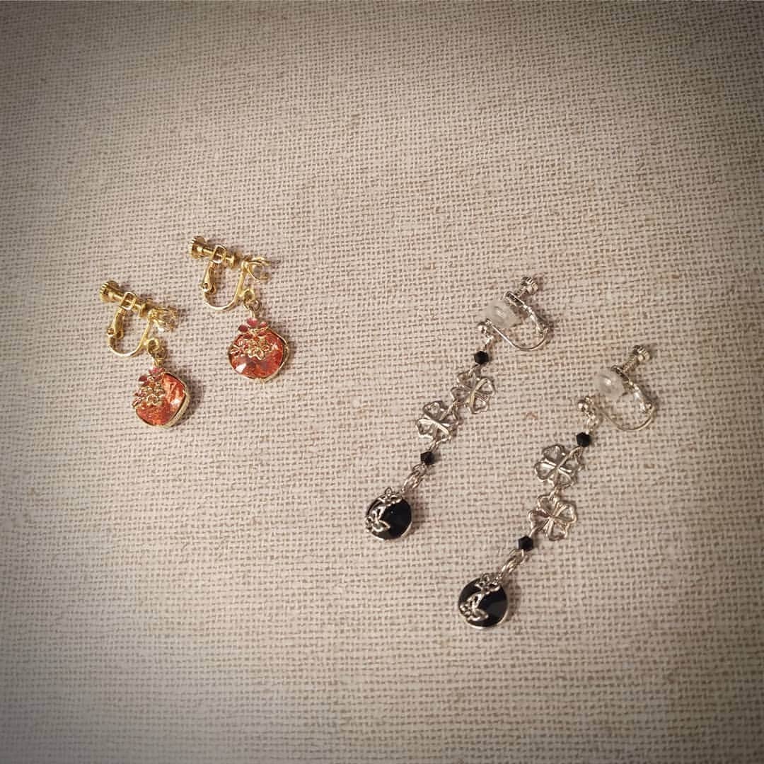 パーツクラブ Partsclub スタッフオリジナル商品さんのインスタグラム写真 - (パーツクラブ Partsclub スタッフオリジナル商品Instagram)「🌸グランエミオ所沢店スタッフ作品です。🌸 ・ ・ 所沢人気パーツを使用して アクセサリーを作りました。 フレームガラス、つなぎパーツ、 大変人気です。新商品のJCジュエリークリップも春ぽくて可愛いです。 ・ ・ ※スタッフ作品のためレシピございません。 ・ 1/18(土):2Fノースプラザにて レジンアクセサリー手作り教室を開催いたします。ピアス、イヤリングもご用意しておりますので、是非ご参加くださいませ。 ・ どなたでも予約不要でご参加いただけます。 ・ 只今、グランエミオ所沢ではクリアランスセールを開催しております。当店も完成品アクセサリーが50%と今の時期、大変お買い得です。合わせてご覧くださいませ。・ ・ 皆様のご来店をスタッフ一同心よりおまちしております。 ・ ・ #partsclub #partsclubグランエミオ所沢 #グランエミオ所沢#フレームガラス#handmade #핸드메이드#レジンアクセサリー #手作り教室#ジュエリークリップ#クリアランスセール開催中 #完成品アクセサリーセール中#액세서리#皆様のご来店おまちしております」1月15日 17時59分 - partsclub_staff