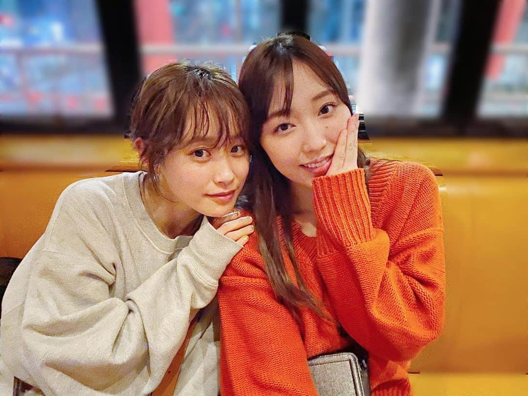 高橋愛さんのインスタグラム写真 - (高橋愛Instagram)「やーーっと行けたぁ❤️ ㅤㅤㅤㅤㅤㅤㅤㅤㅤㅤㅤㅤㅤ ㅤㅤㅤㅤㅤㅤㅤㅤㅤㅤㅤㅤㅤ ずっとずっと ご飯行こうって言ってて やーーっと 行けました🥰 ㅤㅤㅤㅤㅤㅤㅤㅤㅤㅤㅤㅤㅤ ふくちゃんの 娘。愛には 毎回感動させられます🥺 ㅤㅤㅤㅤㅤㅤㅤㅤㅤㅤㅤㅤㅤ これからも モーニング、ハロー！を よろしくね😊 ㅤㅤㅤㅤㅤㅤㅤㅤㅤㅤㅤㅤㅤ ㅤㅤㅤㅤㅤㅤㅤㅤㅤㅤㅤㅤㅤ　 #譜久村聖 #尊敬する後輩 #偉大なリーダー #ありがとう #客観視できてる #俯瞰から見れてる #私にはできなかった #あなた #本当に素晴らしいわよ #そして #あなたの歌が大好き #９期メンバー #らぶ ㅤㅤㅤㅤㅤㅤㅤㅤㅤㅤㅤㅤ そして @hacohaco8585 さんとの コラボ服まで着てくれて なんて可愛い後輩なの？ 大好き🥺❤️」1月15日 23時30分 - i_am_takahashi