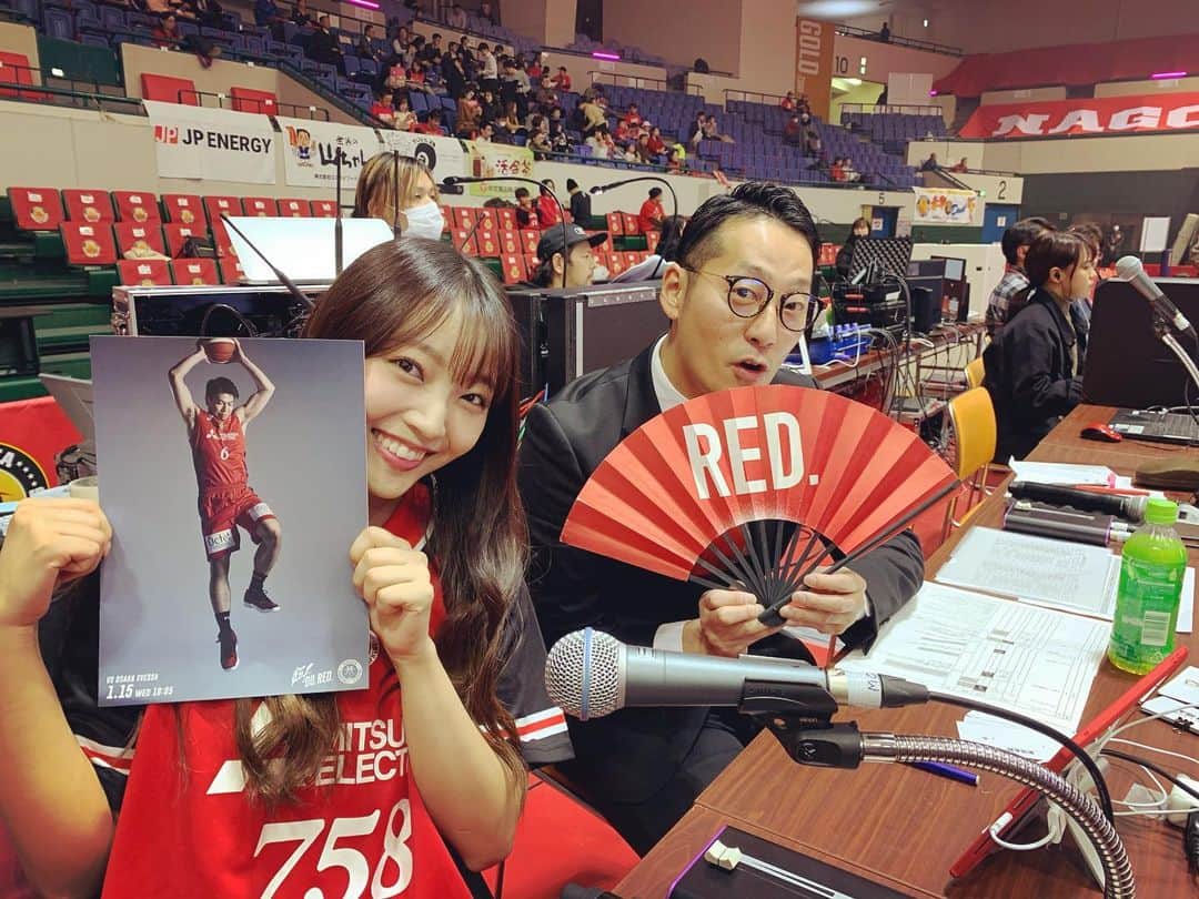 DJ MEGURUのインスタグラム：「2020年一発目の水曜ホームゲーム。  勝つぞい勝つぞい！！ #ドルフィンズ #bリーグ #🏀」