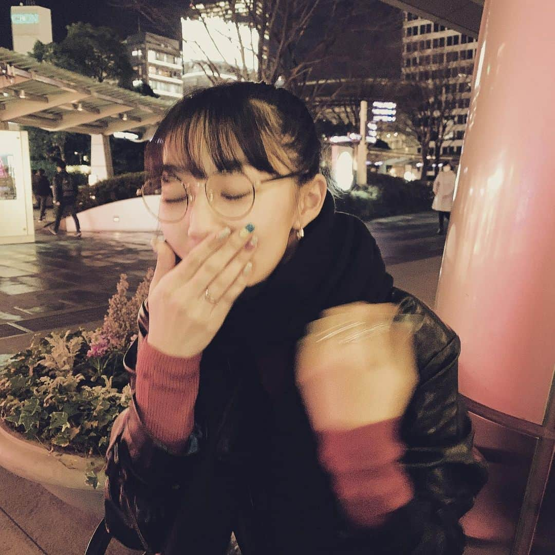 重留真波さんのインスタグラム写真 - (重留真波Instagram)「・ マネージャーさんと 次の予定までtea time❤️ 外で暖かい飲み物飲んでる時って幸せ、 #前髪は風に打たれアウト #左右の量違いすぎて困る」1月15日 18時09分 - shigetome.manami.official