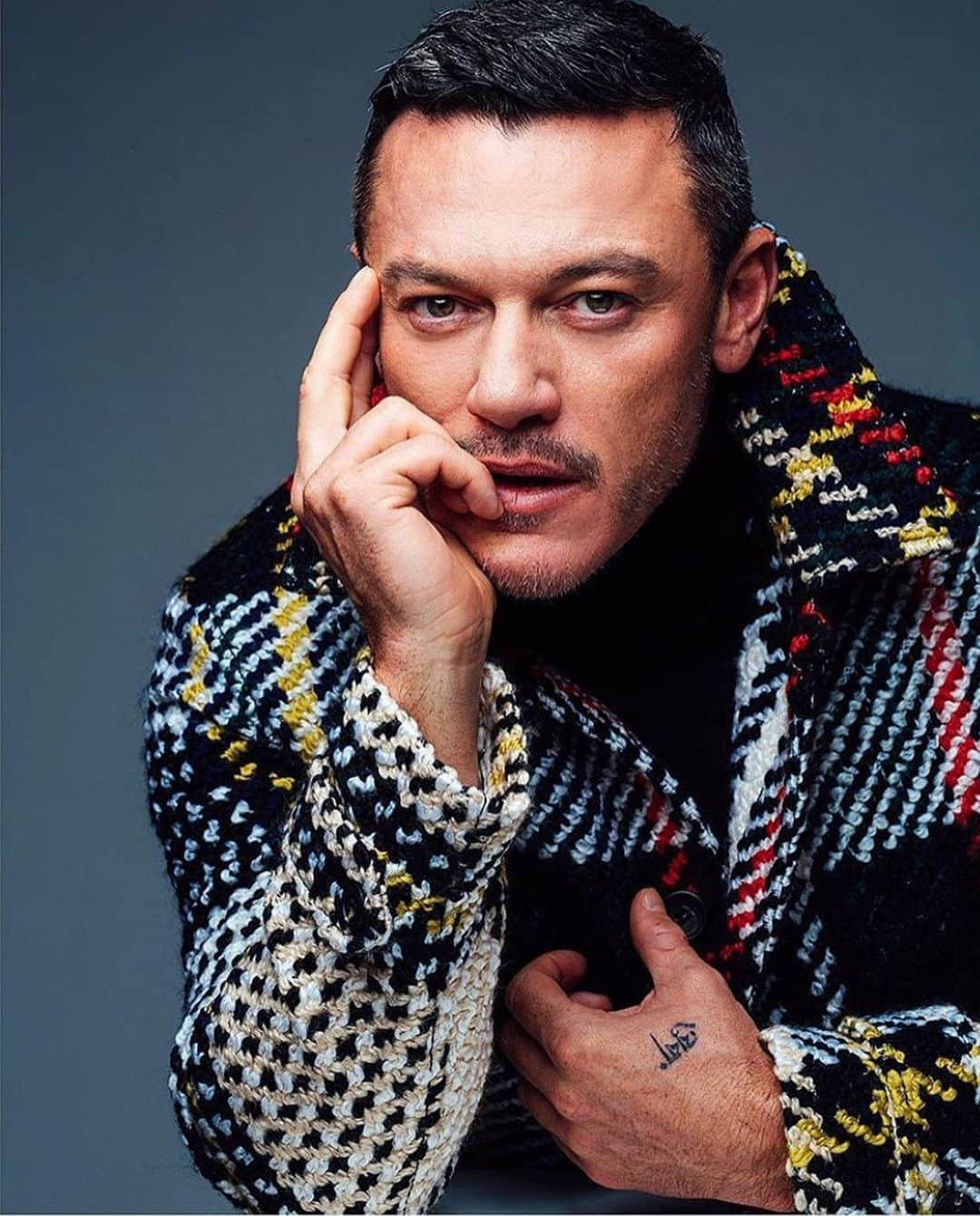 ルーク・エヴァンズさんのインスタグラム写真 - (ルーク・エヴァンズInstagram)「Great shoot 📸 @taylormillerphoto 🙏🏼」1月15日 18時45分 - thereallukeevans