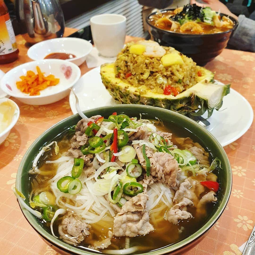 イ・シヨンさんのインスタグラム写真 - (イ・シヨンInstagram)「촬영장근처 맛있는 쌀국수집😜🍜🍽🌶」1月15日 18時57分 - leesiyoung38