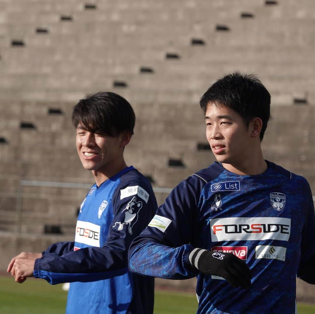 横浜FCさんのインスタグラム写真 - (横浜FCInstagram)「- 2020.1.15 和歌山キャンプ1日目。 いよいよ横浜FCの新シーズンがスタート。初日からいい表情を見せてくれました！ - #YOKOHAMAFC #横浜FC #HAMABLUE #HAMAPRIDE #jleague #和歌山 #上富田 #上富田スポーツセンター」1月15日 19時05分 - yokohamafc_official