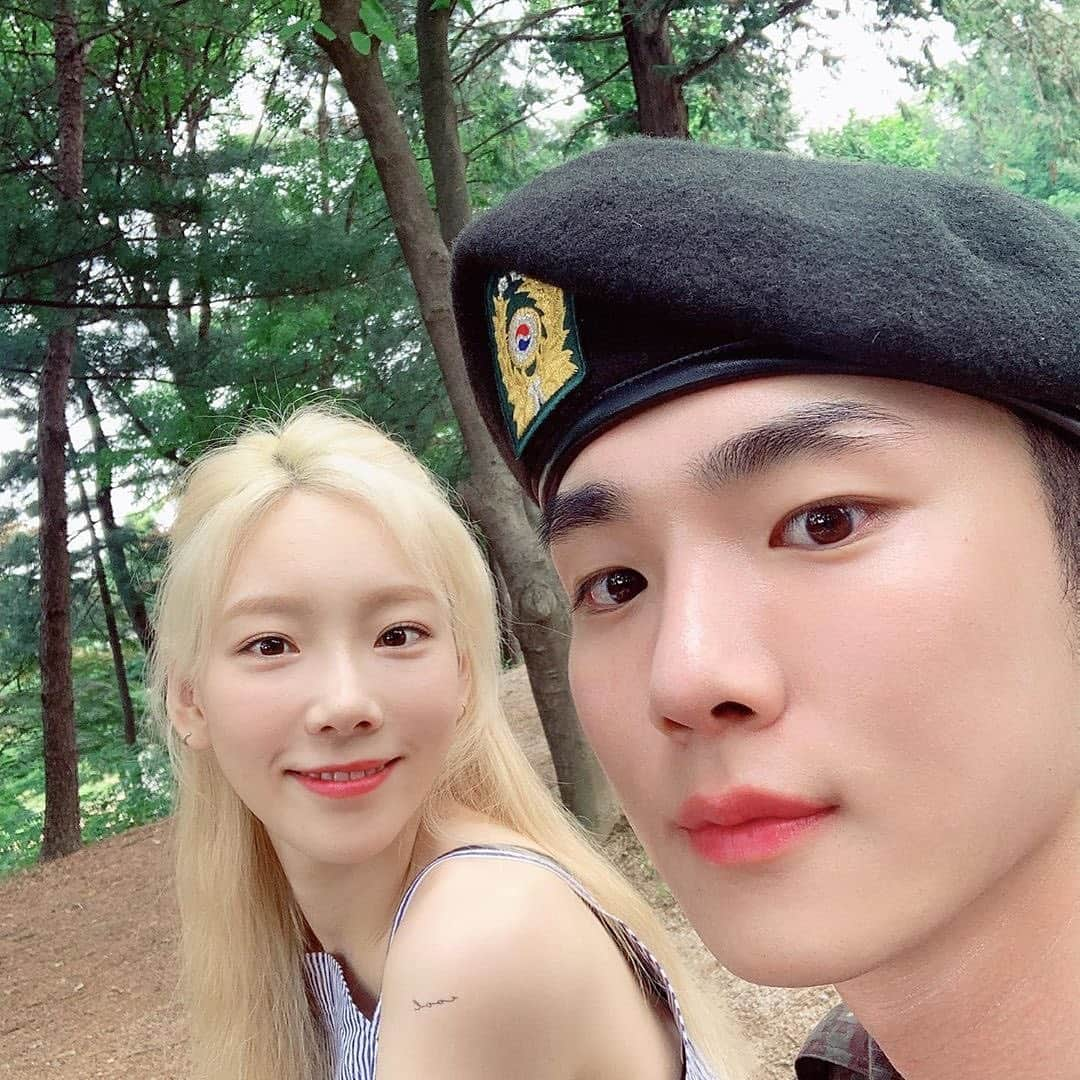 TAEYEONさんのインスタグラム写真 - (TAEYEONInstagram)「@taeyeon_ss 💙TAEYEON & KEY💙 Taeyeon from➖ @bumkeyk  #Purpose #내게들려주고싶은말 #Dear_Me #태연이가들려주고싶은말 #GirlsGeneration 💜 #Taeyeon 💜 #tiffany #sunny #yoona #seohyun #sooyoung #yuri #hyoyeon #taeny #snsd #gg #태연  #tysone #snsd #sone #soshi #แทยอน #taeny #taetiseo #girlgeneration #소녀시대  #AlwaysWithSNSD #태써티율효셩융서 #zero 🐶」1月15日 19時16分 - taeyeondaisy