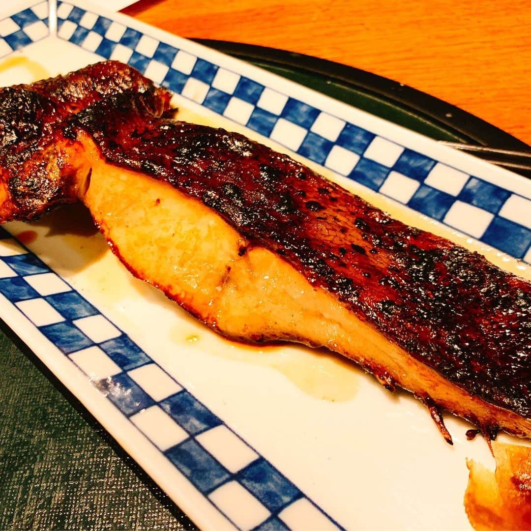 山本尚貴のインスタグラム：「念願叶ってようやく出会えた😋🙌🥢🐟 ご馳走様でしたー！🙏 . . . #ファスティング #断食メガネ田中さん #回復食初のお魚 #銀むつ定食 #明日からはお肉解禁 #ご飯が美味しい🍚」