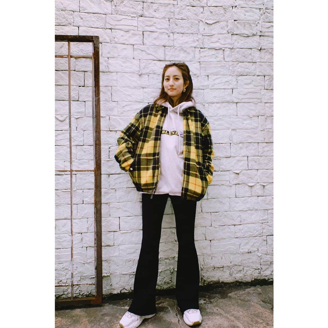 堀田茜さんのインスタグラム写真 - (堀田茜Instagram)「🍓🍓🍓 👚 @palaceskateboards ﻿ 🧥 @palaceskateboards × @ralphlauren 👖 @evris_official 👟 @acnestudios 👓 @bartonperreira @sunsglass.jp 💍 @celine  #あかねのしふく」1月15日 19時31分 - akanehotta