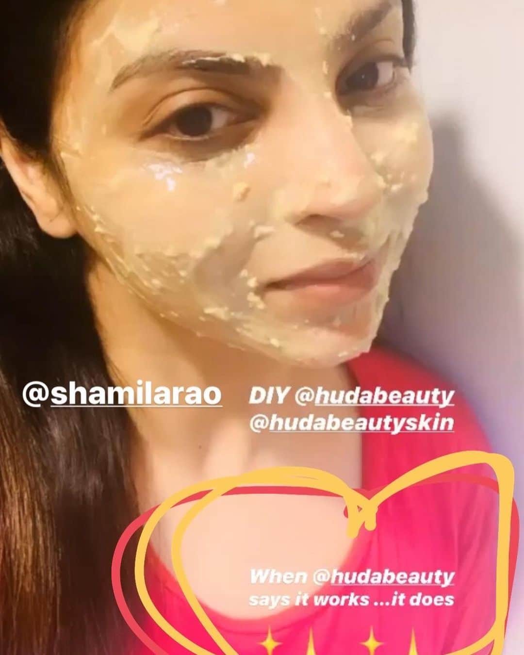 Huda Kattanさんのインスタグラム写真 - (Huda KattanInstagram)「LOVE you guys soo MUCH!!! I see you guys….the comments, the reposts, & doing my DIY’s!!! THANK YOU THANK YOU THANK YOU for all the love & support for @hudabeautyskin!!! I feel soo loved!!! These cuties tried my DIY pineapple mask @joselaizmakeup @shamilarao @makeupbyiqraa  Tag me so I can feature you!  REPOST @hudabeautyskin  I'm sooo excited to share with you everything I've learned over the past decade & a half. Starting with one of my FAV #DIY pineapple enzyme mask 🍍 Instantly smooth and radiating skin in a few minutes (thanks to the Bromelain 🙏) ✨ What DIY do you want me to do next?」1月15日 19時45分 - hudabeauty