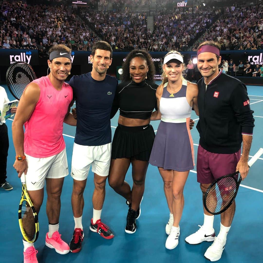 CarolineWozniackiさんのインスタグラム写真 - (CarolineWozniackiInstagram)「🌟power coming out to raise money for #rallyforrelief tonight! #australia」1月15日 19時53分 - carowozniacki