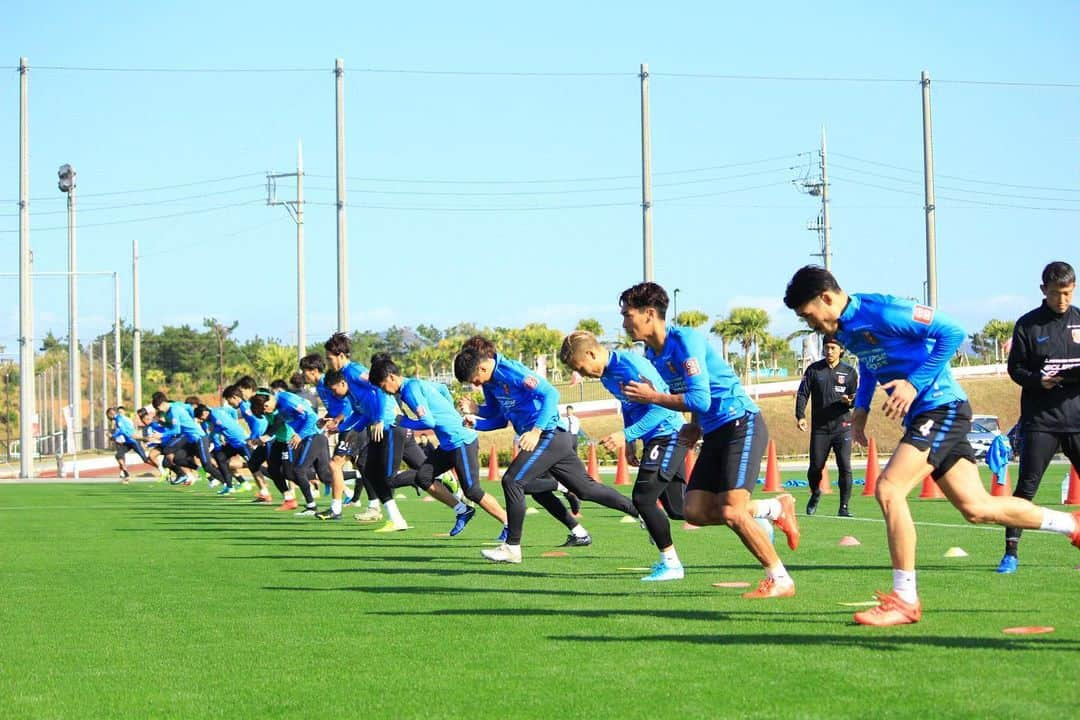 鈴木大輔のインスタグラム：「沖縄キャンプ始動  キャンプが始動しました。 最高の環境でシーズン闘える身体作りができることに感謝です。 1日1日ベストを尽くして最高の準備を積み重ねます。 #urawareds」