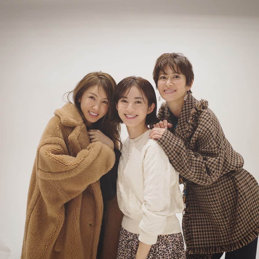 畑野ひろ子のインスタグラム：「@story_love40 の撮影。 @reikotakagaki  @mikaofficial99  3人での撮影は楽しすぎ❤️❤️❤️ 仕上がりが楽しみ😊」