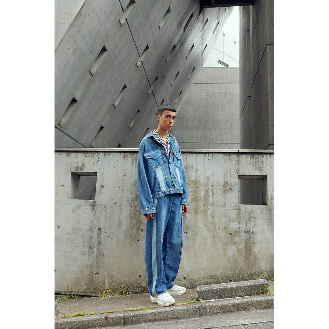 KUROのインスタグラム：「KURO 20ss collection #architecture  #indigo #kurodenim #remake」
